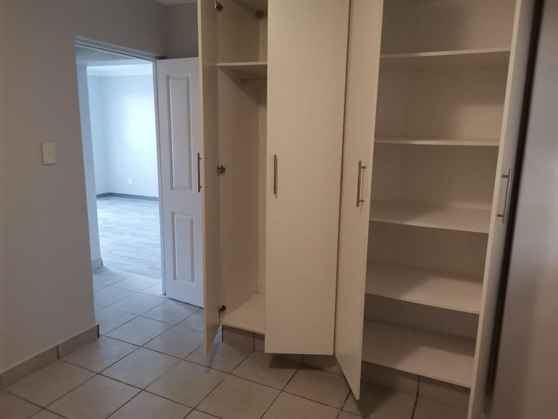 To Let 2 Bedroom Property for Rent in Island View Western Cape